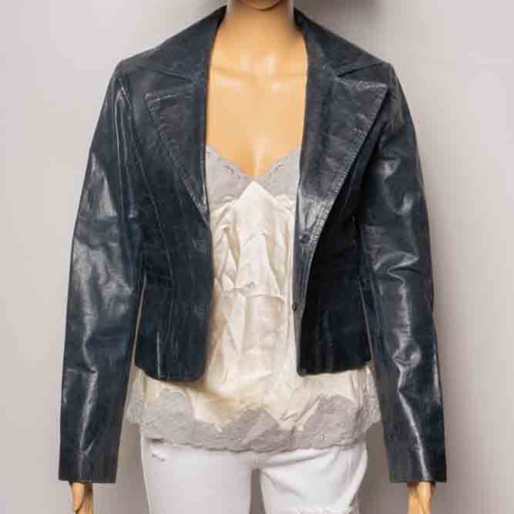 Vintage jacket in the most fabulous shade of blue leather. Cropped/ fitted.